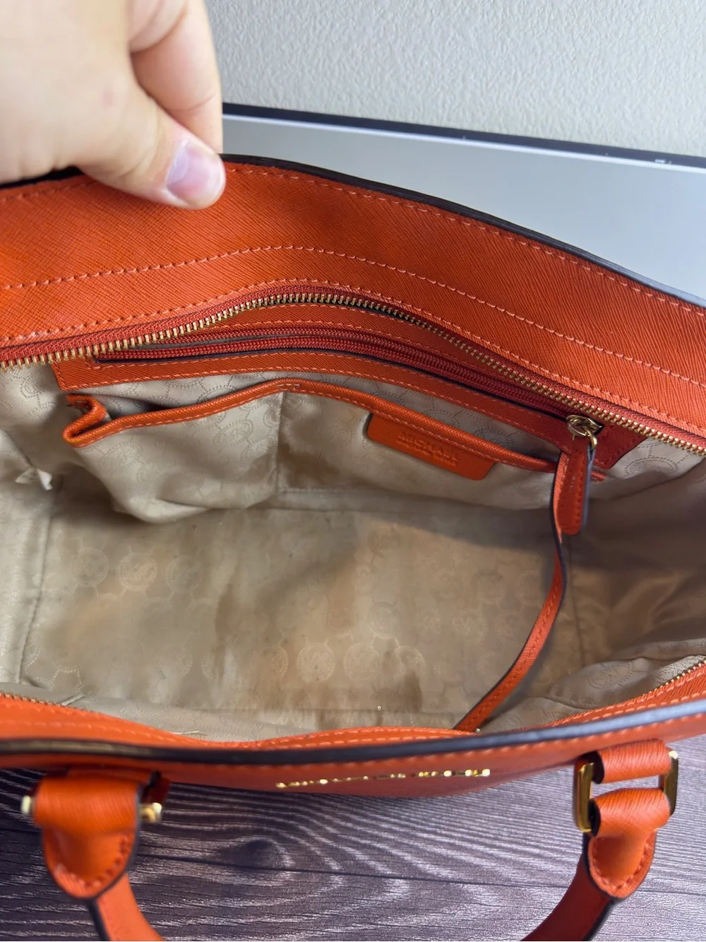 Michael Kors Jet Set Orange Saffiano Tote Purse Wallet Dust Bag Crossbody Set